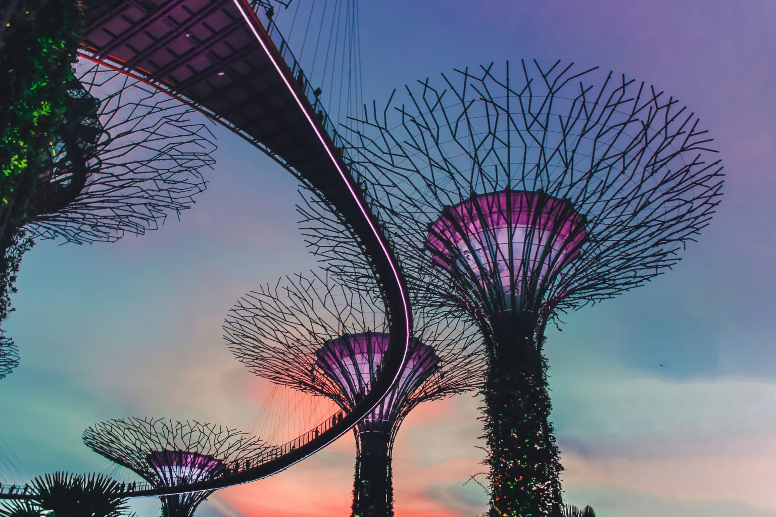 visit singapore and get your visa taken care by travel relocate